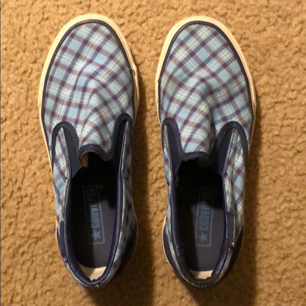 Converse Shoes size 5.5